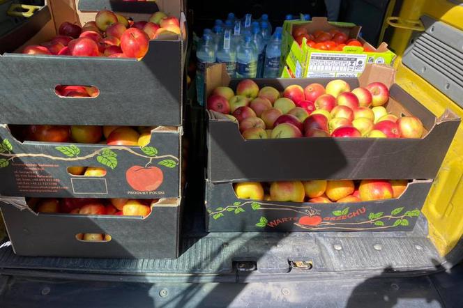 Dzięki inicjatywie kołobrzeskich kibiców, DPS we Włościborzu otrzymał ogromne ilości owoców, warzyw i wody