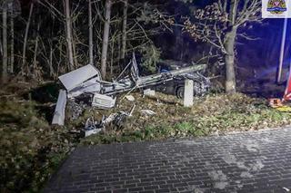 Makabra pod Skierniewicami. Roztrzaskał się fordem o transformator, poraził go prąd