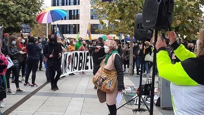 Strajk Kobiet we Wrocławiu. Protest przeciw zakazowi aborcji