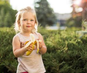 Banany: myć czy nie myć, oto jest pytanie! Zaskakująca prawda, jakiej wielu nie zna