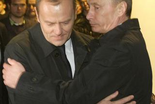 Premierzy Tusk i Putin na miejscu katastrofy 