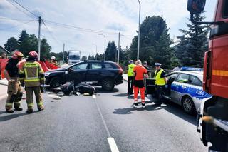Śmiertelny wypadek na ul. Opoczyńskiej w Tomaszowie Mazowieckim. Nie żyje 54-latek na skuterze