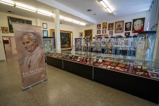 Niecodzienna wystawa relikwii Świętego Jana Pawła II w Amerykańskiej Częstochowie