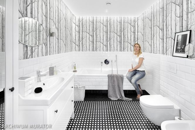 Tapety i fototapety do łazienki: aranżacje. 16 inspiracji w galerii zdjęć