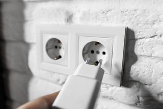 Jak oszczędzać prąd? Te proste zmiany zredukują zużycie energii o 20 proc. 