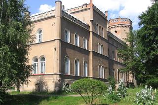 Dawny pałac Stolbergów na osiedlu Świniary we Wrocławiu przed pożarem