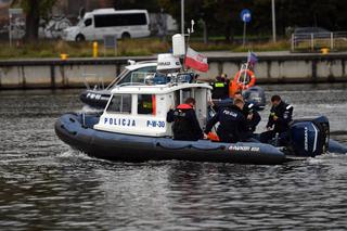 Ćwiczenia policji na wodzie