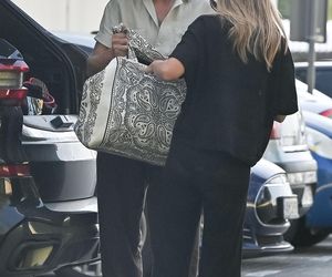 Agnieszka Kaczorowska i Marcin Rogacewicz z kijkiem wychodzą z treningu