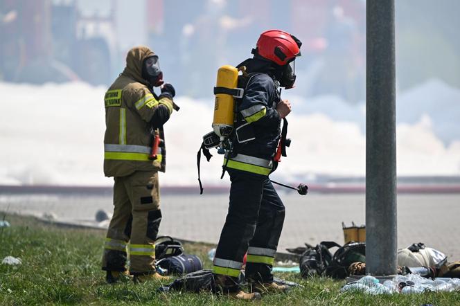 Służby ostrzegają! Alarmowy poziom amoniaku w związku z pożarem w Krośnie