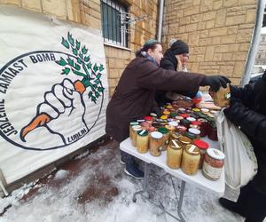 Food Not Bombs