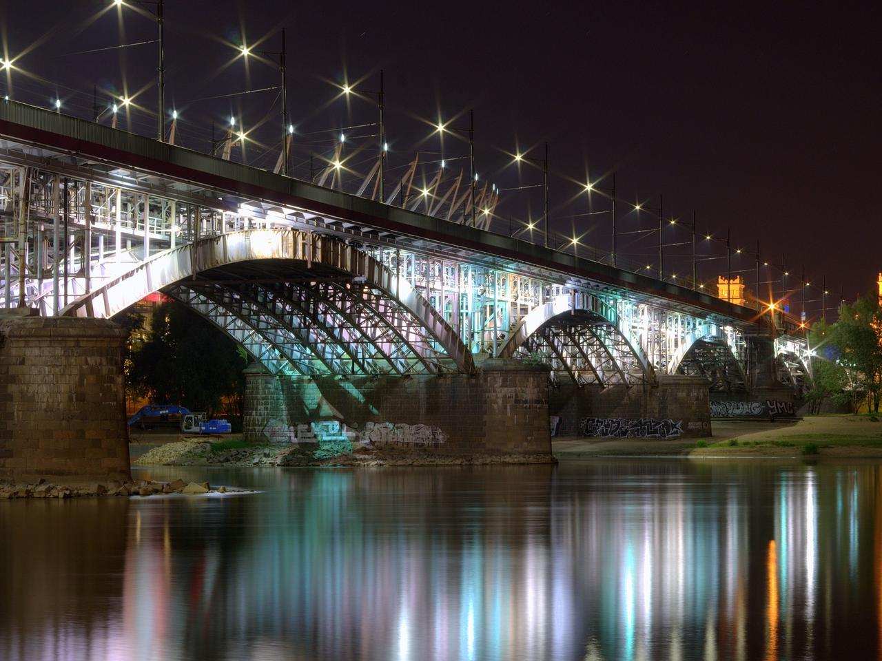 Piwo nad Wisłą w wakacje? Jest już decyzja włodarzy stolicy w tej sprawie 
