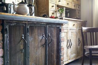 Gałki i uchwyty meblowe