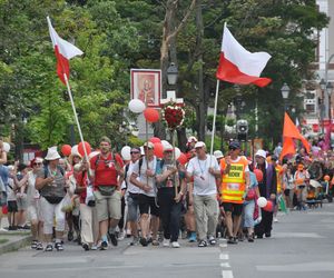 Pielgrzymi już w Kielcach! Celem wędrówki jest Jasna Góra