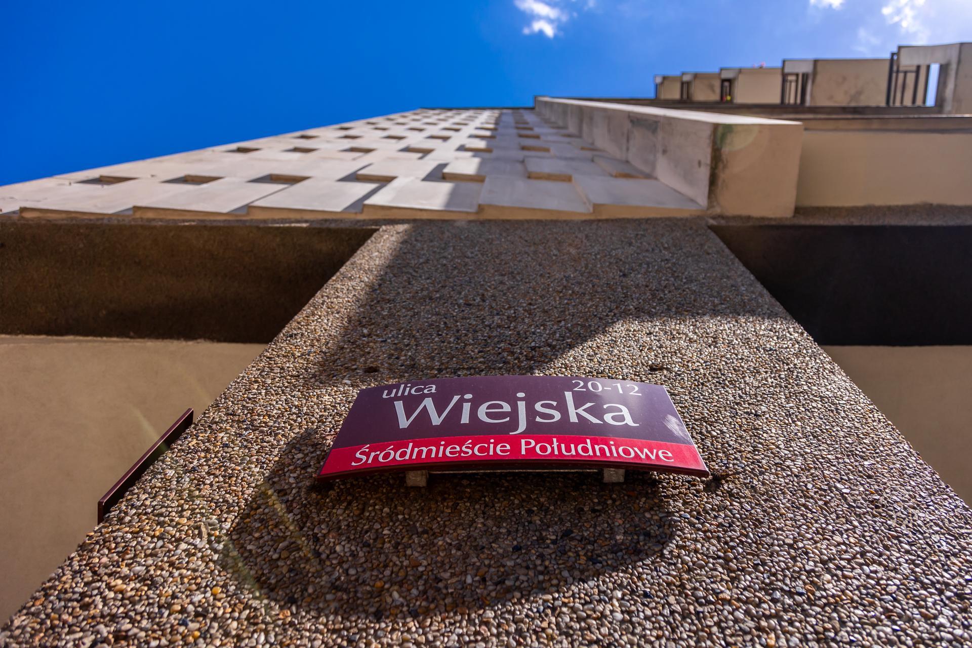 Wiejska 20 w Warszawie - zdjęcia jednego z najpiękniejszych bloków w Warszawie