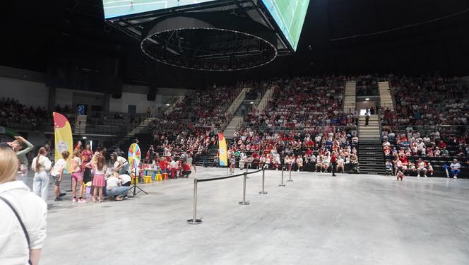 Euro 2024. Tysiące fanów piłki nożnej w Strefie Kibica w hali Urania. Zobacz zdjęcia