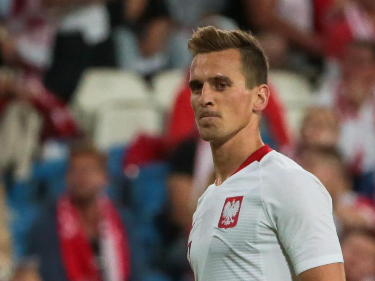 Polskie kluby zarobią miliony na transferze Milika? Wszystko dzięki kluczowej zmianie wprowadzonej przez FIFA