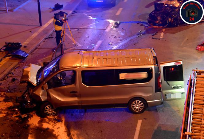 Jechał pod prąd i zmiażdżył nadjeżdżający samochód. Śmiertelny wypadek na Mokotowie