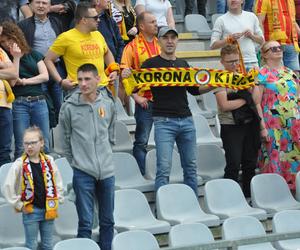 Korona Kielce - Ruch Chorzów. Zdjęcia kibiców na Suzuki Arenie