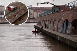 Mężczyzna skoczył do Odry we Wrocławiu. Akcja ratunkowa przy moście Sikorskiego