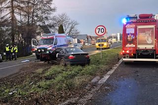 Potworny wypadek w Ustroniu. Bmw zmiażdżyło mazdę, nie żyje 18-latka