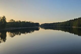Zmodernizowana plaża na Mazurach przyciąga wielu turystów. Z jakich atrakcji można korzystać? Zobacz zdjęcia!