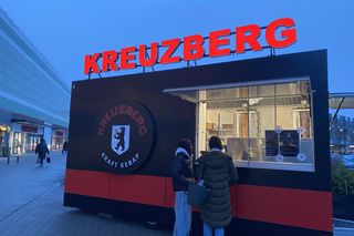 W Łodzi otworzył się Kreuzberg Kebap. Sprawdziliśmy, jak smakuje słynny kebab Filipa Chajzera!