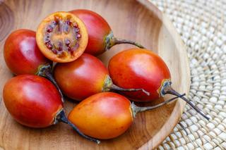 Tamarillo: jak jeść ten owoc egzotyczny? Co zrobić z pomidora drzewiastego?