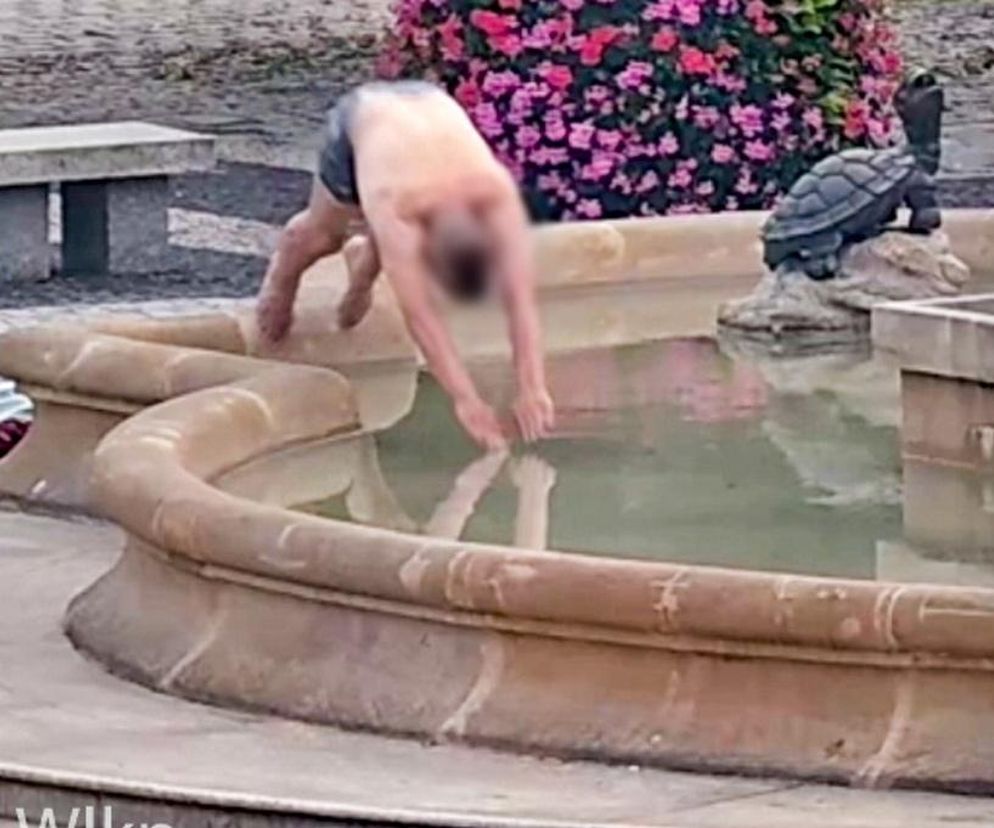 Mężczyzna w bokserkach wskoczył do Fontanny Pauckscha, która znajduje się w centrum Gorzowa Wielkopolskiego