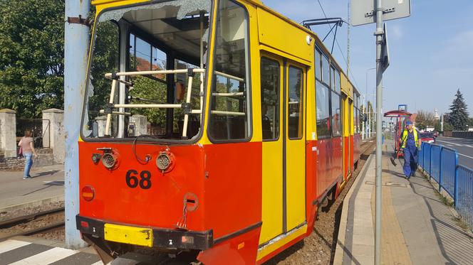 Tramwaj zderzył się z betoniarką