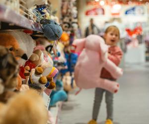 Popularna sieciówka pilnie wycofuje zabawkę. Oddasz ją bez paragonu 