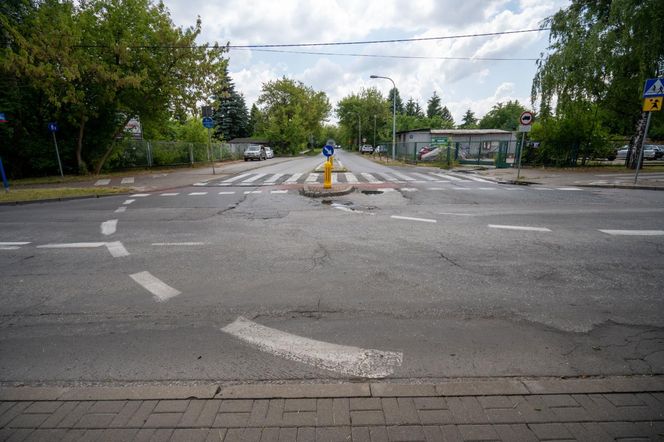 Skrzyżowanie Obrońców Tobruku i Powązkowskiej. Powstanie tu rondo