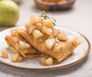 Już nie smażę zwykłych naleśników. Od kiedy znam ten przepis, robię je tak jak Łotysze 