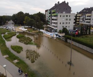 Wrocław - woda przy osiedlu na Stabłowicach 