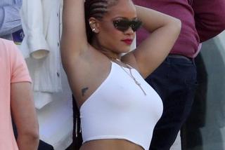  Rihanna poszła na mecz bez stanika 