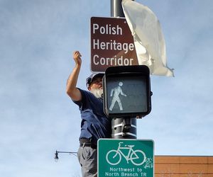 Korytarz Polskiego Dziedzictwa w Chicago już gotowy! Zawisła ostatnia tablica