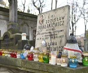 Gwiazdy kwestują na Powązkach
