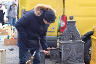 Bombki, samochody i św. Mikołaje. Takie cuda można było kupić na Lubelskiej Giełdzie Staroci