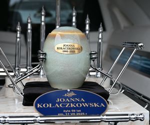 Pogrzeb Joanny Kołaczkowskiej. Wyjątkowy wieniec od prezydenta Warszawy Rafała Trzaskowskiego 