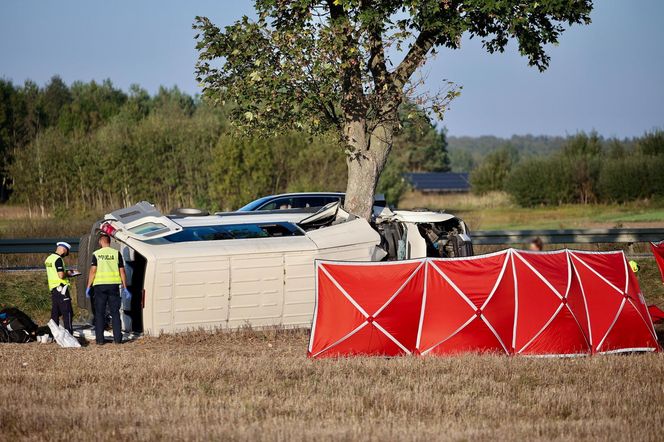 Wypadek Busa z Dziećmi w Miejscowości Lechów 