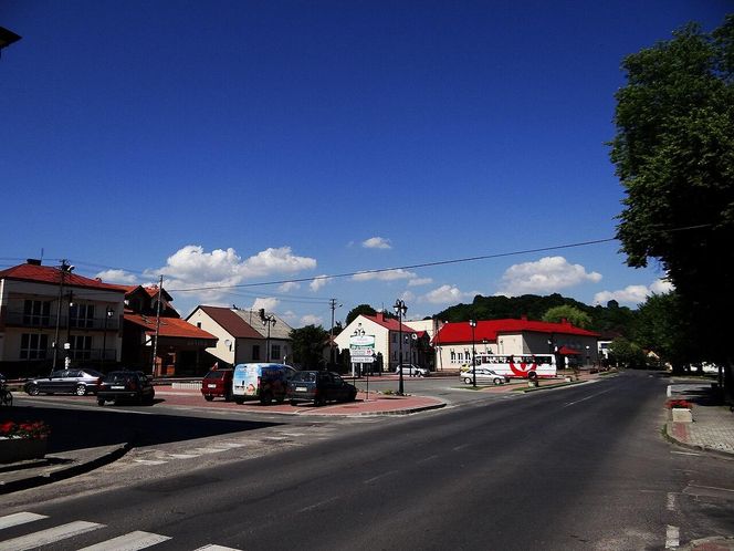 Krzeszów jest na Podkarpaciu, ale nie zawsze tak było.  Wieś zaliczyła wędrówkę pomiędzy województwami 