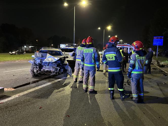 Warszawa. Pijany obywatel Ukrainy spowodował poważny wypadek. Zderzyły się cztery samochody osobowe