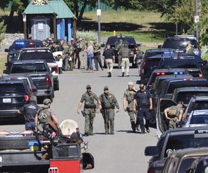 Podłożył ogień, a gdy strażacy go gasili, zamordował ich! Celowe działanie. Przerażający mord!