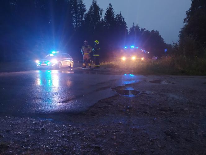 Wypadek na drodze z Supraśla do Białegostoku. Trzy osoby trafiły do szpitala [ZDJĘCIA]