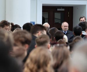 Upamiętnienie brutalnie zaatakowanej pracowniczki UW (8.05.2025)