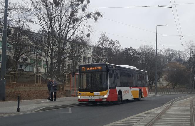 Autobusy będą zatrzymywać się przy Marcinkowskiego w nowym miejscu. 