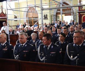 Pogrzeb policjanta, który zmarł po interwencji. Polska Policja pożegnała asp. sztab. Bogdana Orzeszka