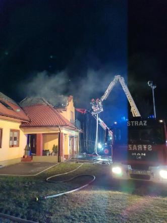 Okradziony dom w Gąbinie, nowotwór, a teraz pożar, w którym o mało nie zginęli! "Ta noc zrujnowała ich doszczętnie" [ZDJĘCIA]
