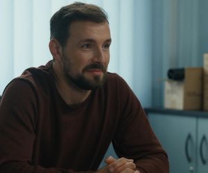 Barwy szczęścia odc. 3230. Marcin Kodur (Oskar Stoczyński)