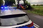 Wypadek pod Radomskiem. Bus wbił się w drzewo! Sześć osób w szpitalu, droga zablokowana