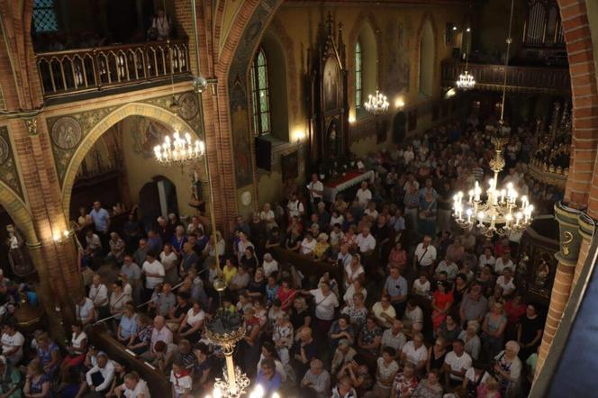 Tłumy pielgrzymów w Gietrzwałdzie. Trwa odpust i dożynki archidecezjalne. Zobacz zdjęcia